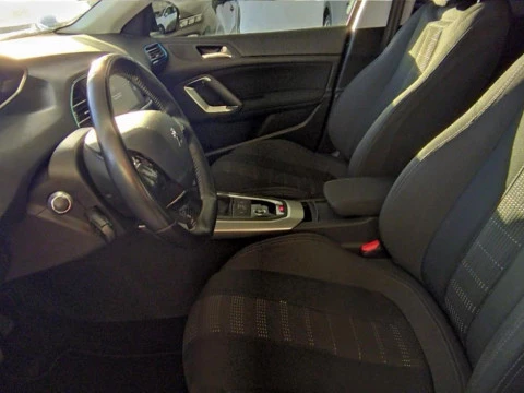 Peugeot 308 fam. 1.2 PURETECH 130 AUTO ALLURE SW 5P