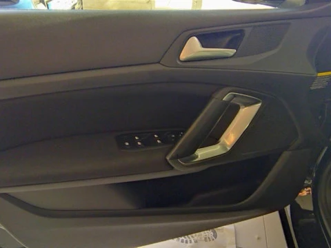 Peugeot 308 fam. 1.2 PURETECH 130 AUTO ALLURE SW 5P