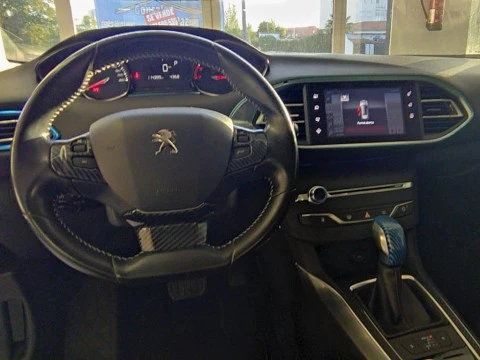 Peugeot 308 fam. 1.2 PURETECH 130 AUTO ALLURE SW 5P