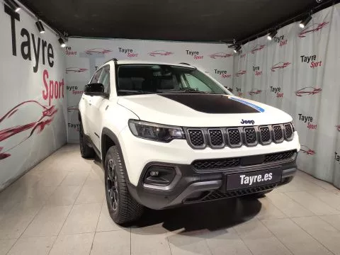 Jeep Compass 4Xe 1.3 PHEV 177kW Trailhawk AT AWD Jeep Compass 4Xe 1.3 PHEV 177kW Trailhawk AT AWD