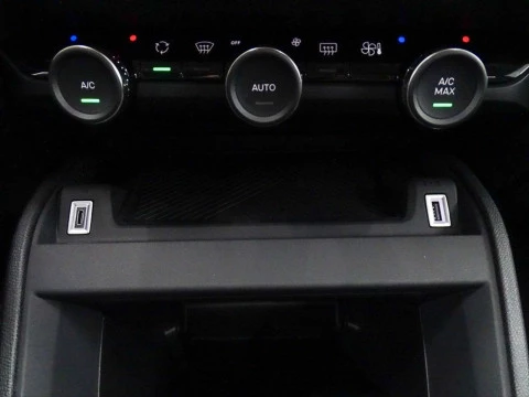 Citroën ë-C4 eC4 electrico 100kW 50kWh Shine