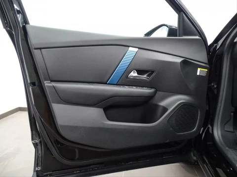 Citroën ë-C4 eC4 electrico 100kW 50kWh Shine