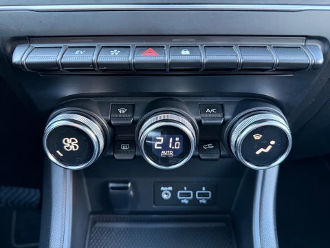 Renault Captur  E-TECH Hibrido Enchufable Fast Track 117kW