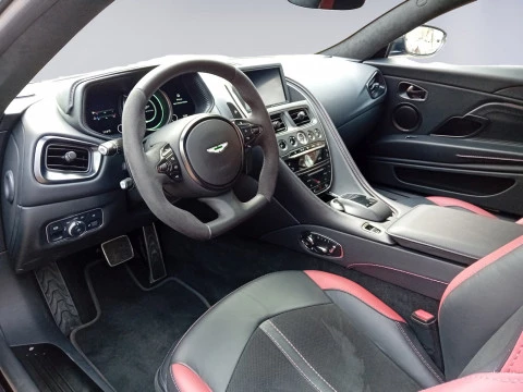 Aston Martin DB11 4.0 V8