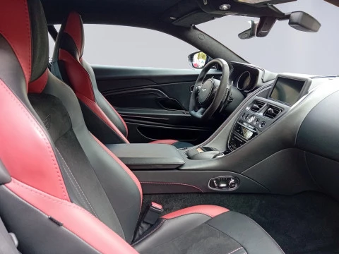 Aston Martin DB11 4.0 V8