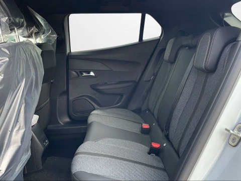 Peugeot 2008 Allure Gasolina 100 S&S 6 Vel. MAN