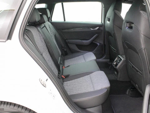 Skoda Octavia COMBI SPORTLINE 1,5 TSI M-HEV 150CV DSG