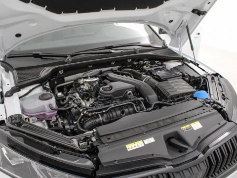 Skoda Octavia COMBI SPORTLINE 1,5 TSI M-HEV 150CV DSG