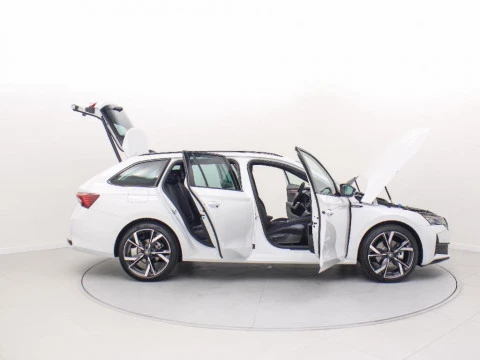 Skoda Octavia COMBI SPORTLINE 1,5 TSI M-HEV 150CV DSG