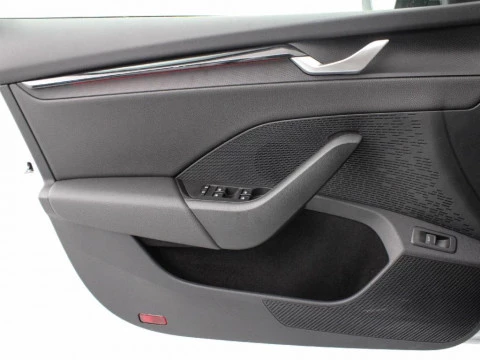 Skoda Octavia COMBI SPORTLINE 1,5 TSI M-HEV 150CV DSG