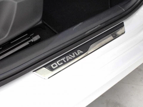 Skoda Octavia COMBI SPORTLINE 1,5 TSI M-HEV 150CV DSG