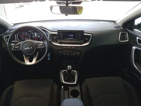Kia Ceed 1.6 MHEV iMT 100kW (136CV) Concept
