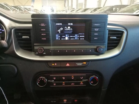Kia Ceed 1.6 MHEV iMT 100kW (136CV) Concept