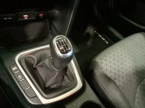 Kia Ceed 1.6 MHEV iMT 100kW (136CV) Concept