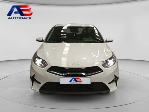 Kia Ceed 1.6 MHEV iMT 100kW (136CV) Concept