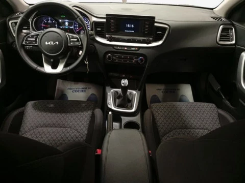 Kia Ceed 1.6 MHEV iMT 100kW (136CV) Concept