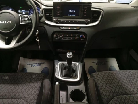 Kia Ceed 1.6 MHEV iMT 100kW (136CV) Concept