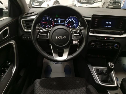 Kia Ceed 1.6 MHEV iMT 100kW (136CV) Concept