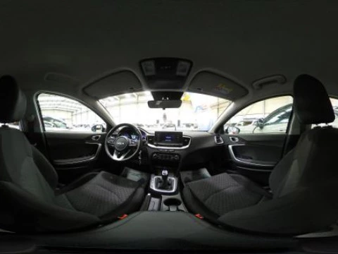 Kia Ceed 1.6 MHEV iMT 100kW (136CV) Concept