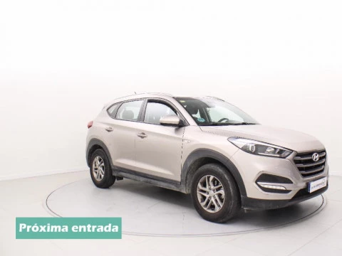 Hyundai Tucson 1.7 CRDI 115 HP BLUEDRIVE TECNO SKY 2WD 115 5P