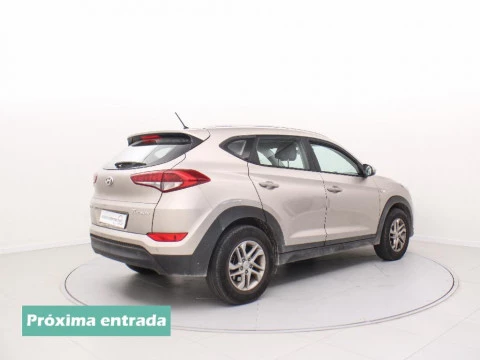 Hyundai Tucson 1.7 CRDI 115 HP BLUEDRIVE TECNO SKY 2WD 115 5P