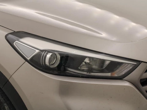 Hyundai Tucson 1.7 CRDI 115 HP BLUEDRIVE TECNO SKY 2WD 115 5P