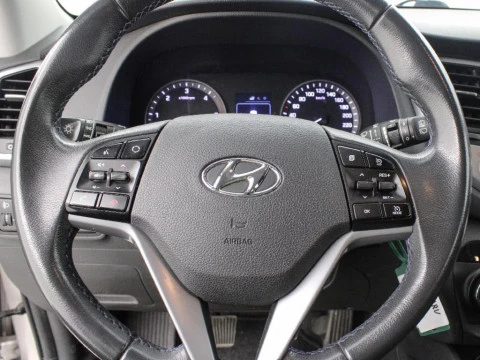 Hyundai Tucson 1.7 CRDI 115 HP BLUEDRIVE TECNO SKY 2WD 115 5P