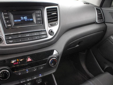 Hyundai Tucson 1.7 CRDI 115 HP BLUEDRIVE TECNO SKY 2WD 115 5P