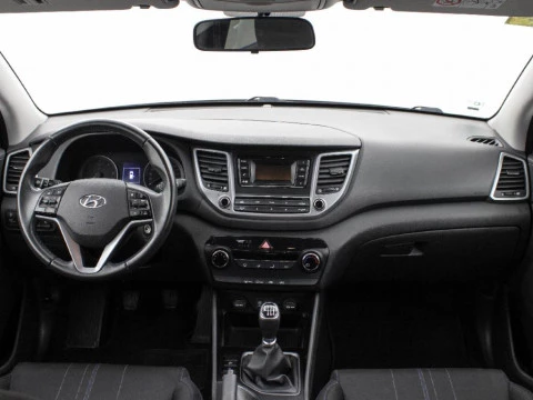 Hyundai Tucson 1.7 CRDI 115 HP BLUEDRIVE TECNO SKY 2WD 115 5P