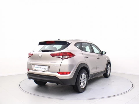 Hyundai Tucson 1.7 CRDI 115 HP BLUEDRIVE TECNO SKY 2WD 115 5P