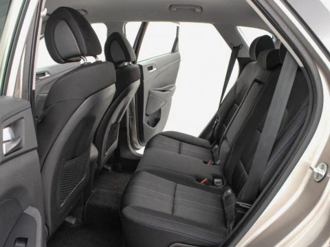 Hyundai Tucson 1.7 CRDI 115 HP BLUEDRIVE TECNO SKY 2WD 115 5P