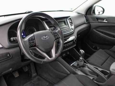 Hyundai Tucson 1.7 CRDI 115 HP BLUEDRIVE TECNO SKY 2WD 115 5P