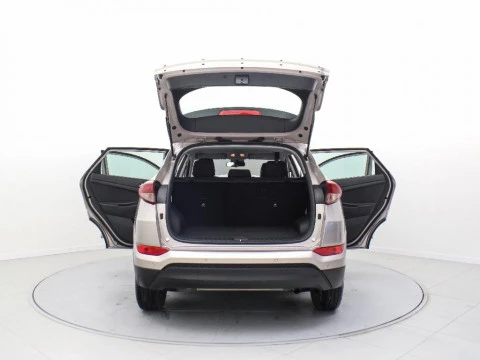 Hyundai Tucson 1.7 CRDI 115 HP BLUEDRIVE TECNO SKY 2WD 115 5P