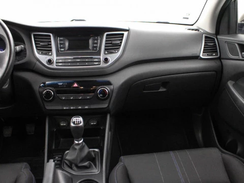 Hyundai Tucson 1.7 CRDI 115 HP BLUEDRIVE TECNO SKY 2WD 115 5P