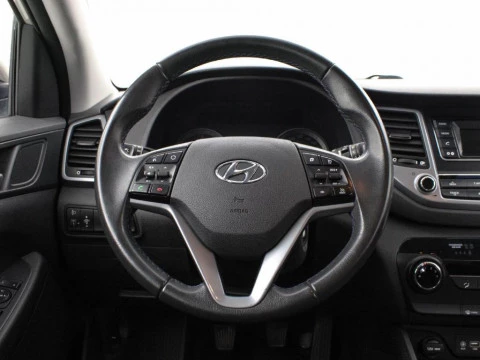 Hyundai Tucson 1.7 CRDI 115 HP BLUEDRIVE TECNO SKY 2WD 115 5P