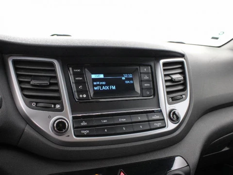 Hyundai Tucson 1.7 CRDI 115 HP BLUEDRIVE TECNO SKY 2WD 115 5P