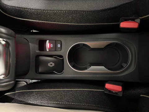 Renault Captur techno Eco-G 100cv (74 kW)
