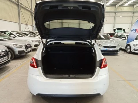 Peugeot 308 5p Style BlueHDi 130 S&S