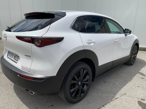 Mazda CX-30 e-SKYACTIV G Homura