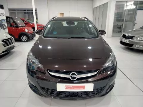 Opel Astra 1.4 Turbo Selective ST