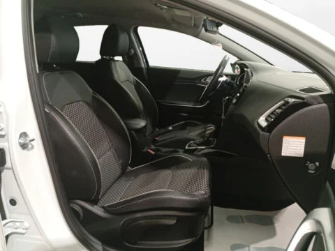 Kia Ceed 1.6 MHEV 100kW (136CV) Tech DCT