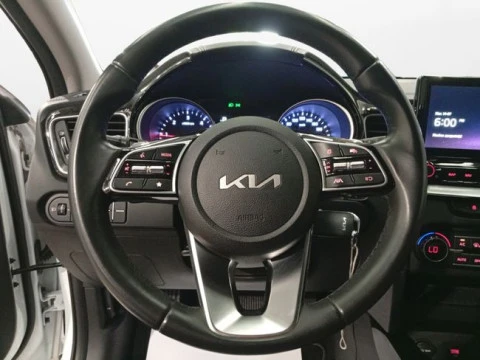 Kia Ceed 1.6 MHEV 100kW (136CV) Tech DCT