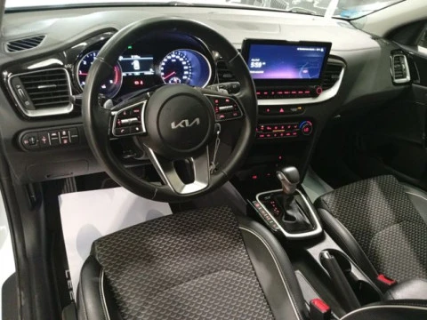 Kia Ceed 1.6 MHEV 100kW (136CV) Tech DCT