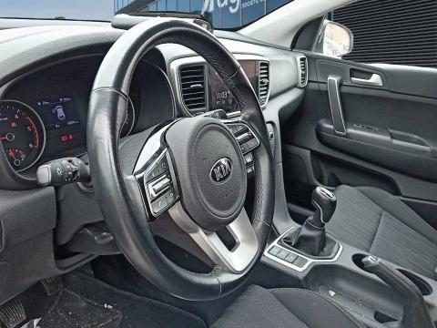 Kia Sportage 1.6 MHEV Business 100kW (136CV) 4x4