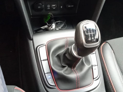 Hyundai Kona 1.0 TGDI Style Sky 4X2