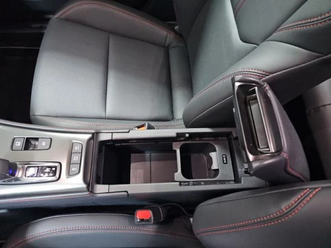 Lexus LBX 1.5 136cv HEV Elegant+ Black