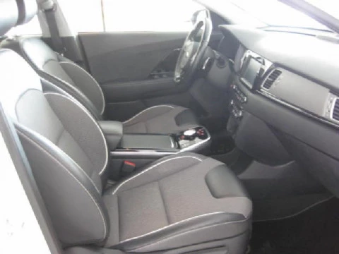 Kia Niro E-NIRO 150KW DRIVE (LONG RANGE) 5P