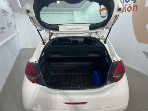 Peugeot 208 XAD 1.5 BLUEHDI 100CV 5P