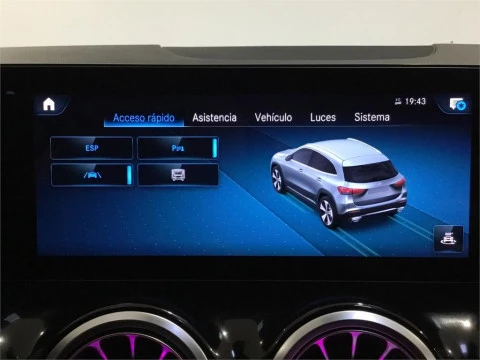 Mercedes-Benz GLA 200 D