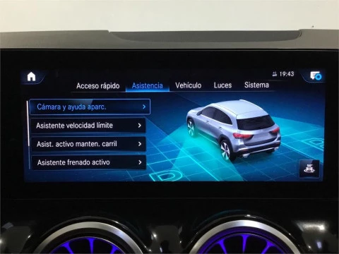 Mercedes-Benz GLA 200 D